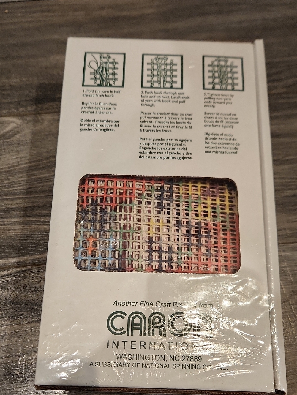 NWT Caron  Natura Latch Hook Kit - Pink Heart Wreath Sz 12" X 12" - Picture 5 of 8